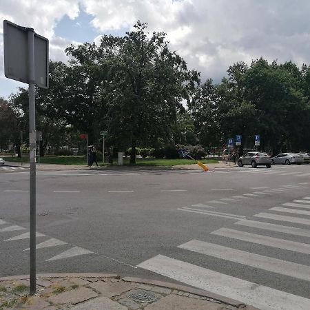 Hostel Tulip - Pokój 7 ze wspólną łazienką i kuchnią Szczecin Exterior foto
