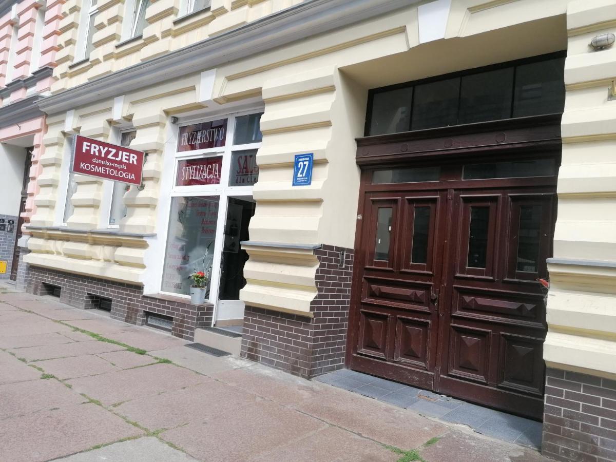 Hostel Tulip - Pokój 7 ze wspólną łazienką i kuchnią Szczecin Exterior foto