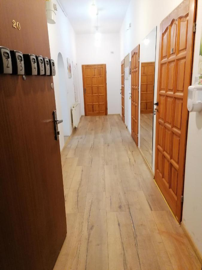 Hostel Tulip - Pokój 7 ze wspólną łazienką i kuchnią Szczecin Exterior foto